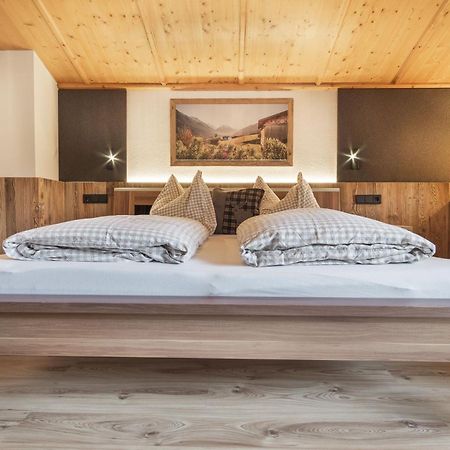 Stubaier Bauern Appartement Telfes im Stubai Eksteriør bilde