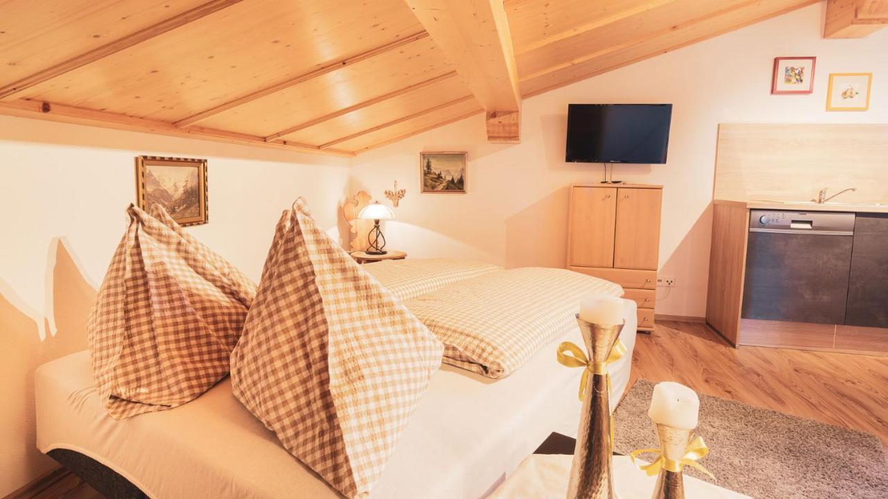 Stubaier Bauern Appartement Telfes im Stubai Eksteriør bilde