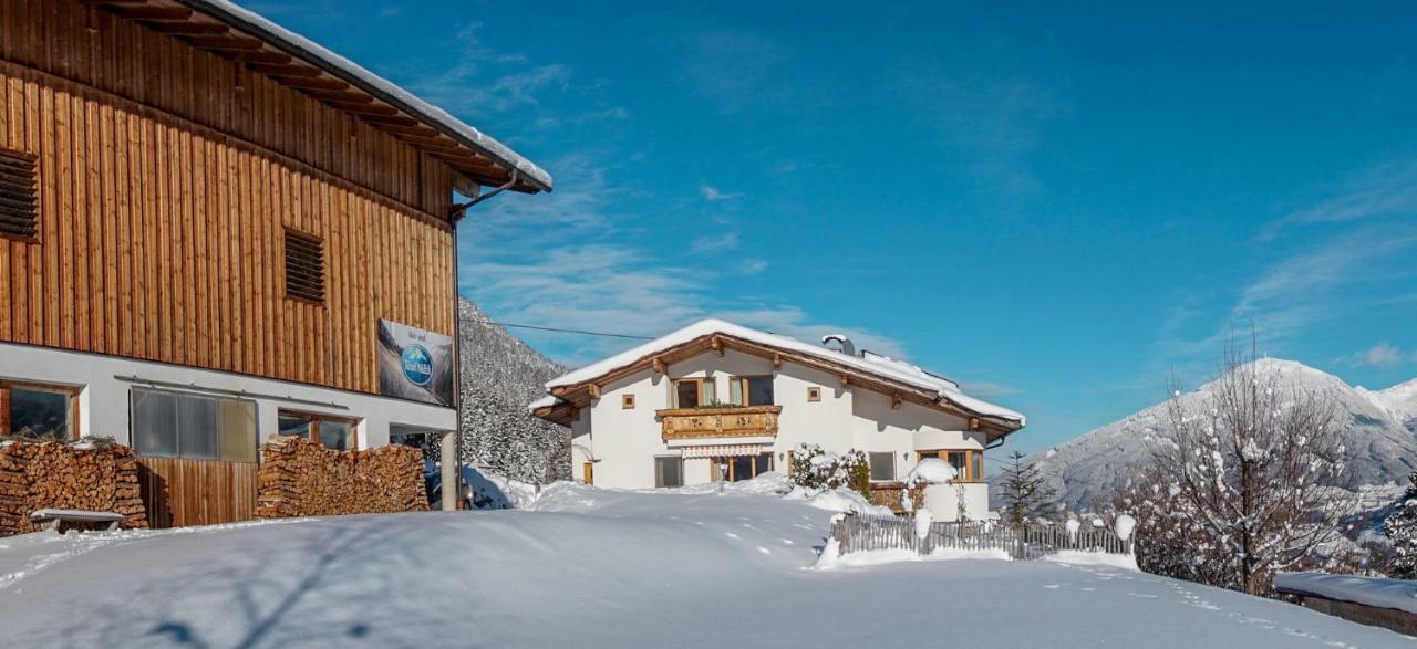 Stubaier Bauern Appartement Telfes im Stubai Eksteriør bilde